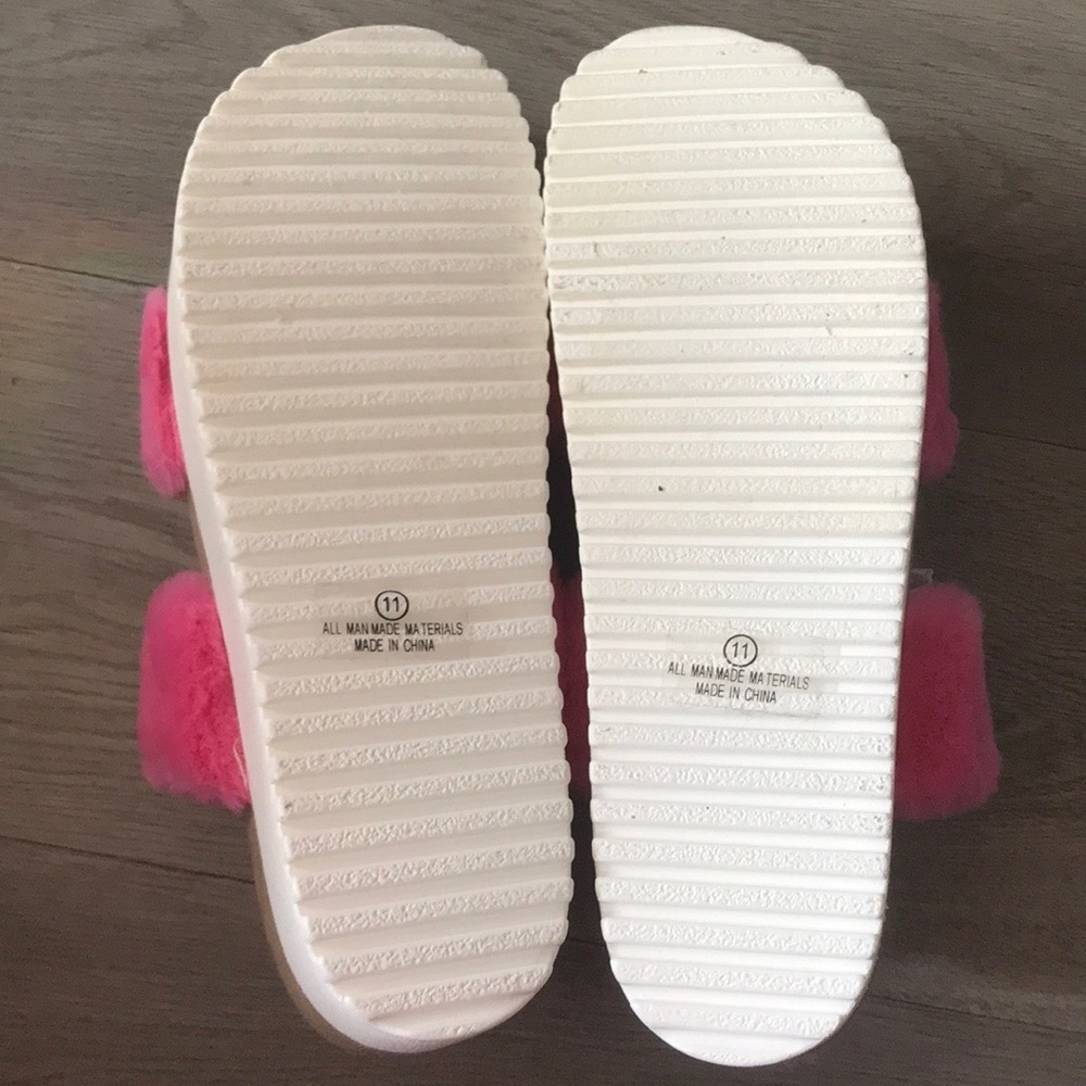 Pink soft platform slides ๐ - Picture 3 of 5